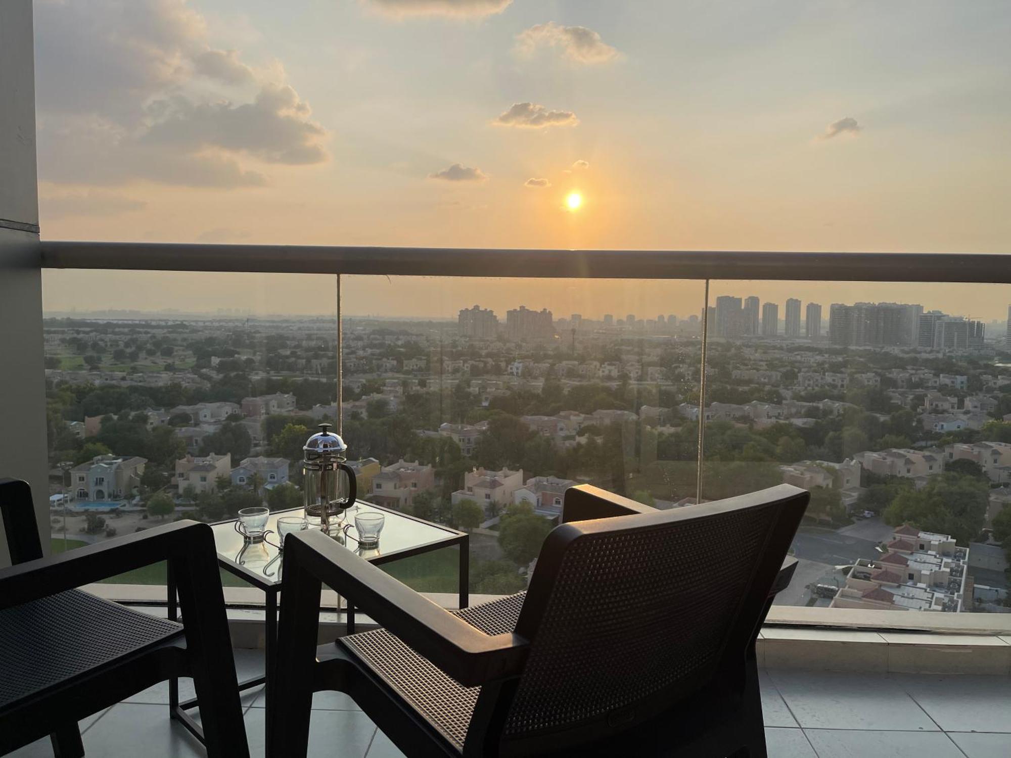 Great View, Dubai Sportcity, Parking Included, Nice Apartments Dış mekan fotoğraf